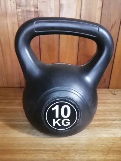 Pesa Rusa (Kettlebell) 10 KG - miniatura 1