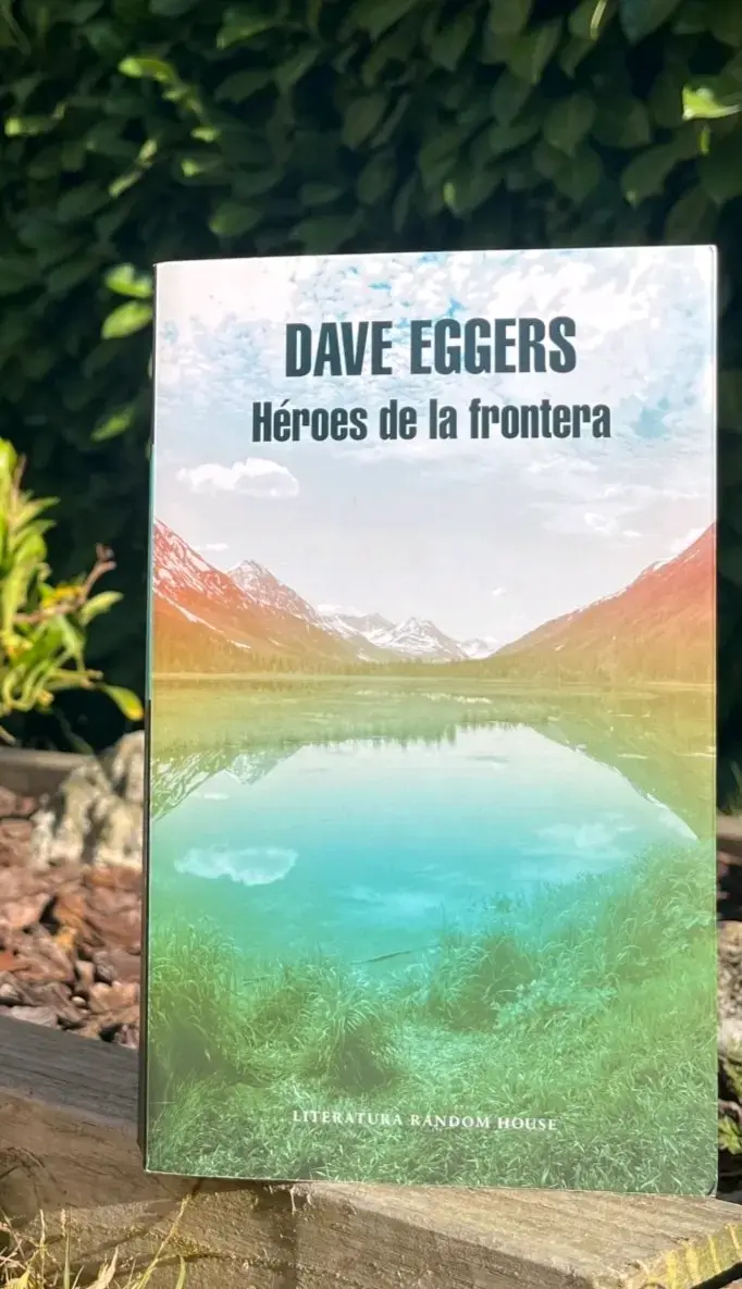 Libro Héroes de la frontera - 2