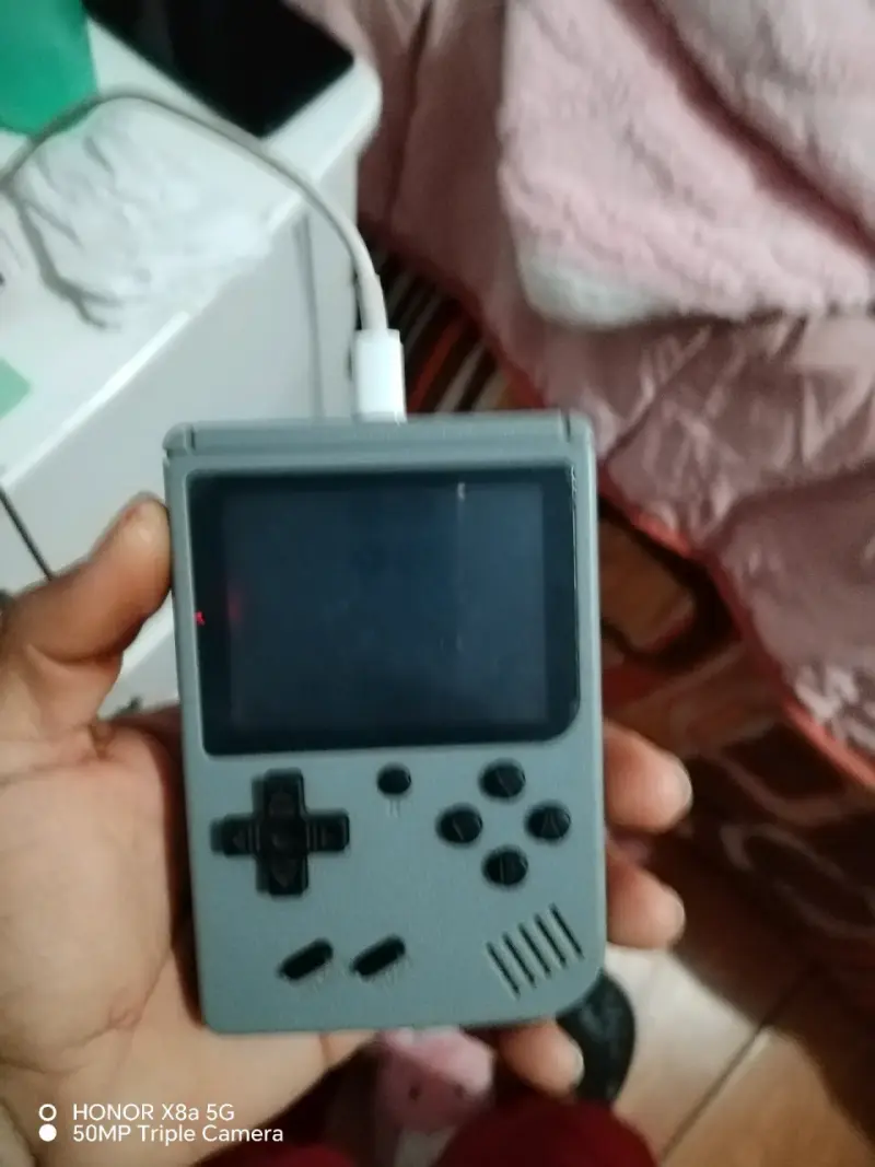 Consola portátil retro gris