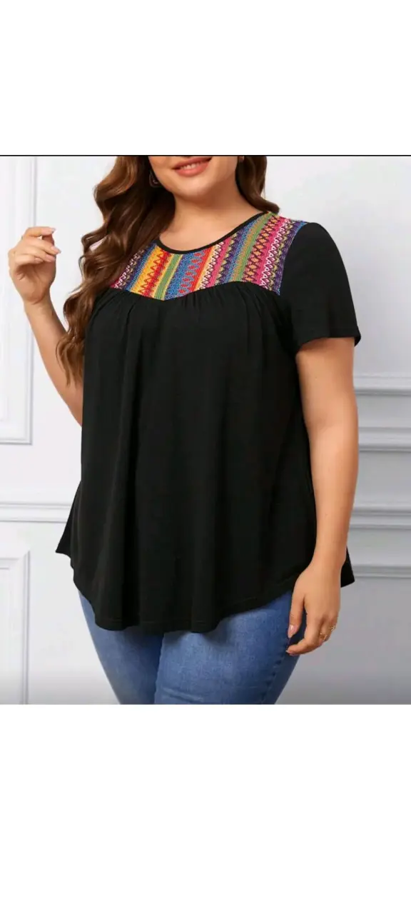 Blusa negra con bordado colorido nueva talla XXL