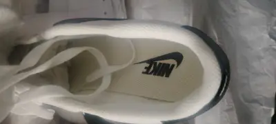 Zapatillas blancas Nike - miniatura 4