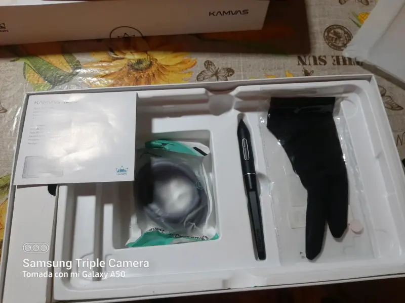 Tablet gráfica Huion Kamvas 12 - 3