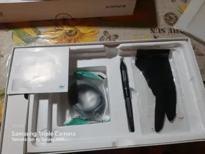 Tablet gráfica Huion Kamvas 12 - miniatura 3