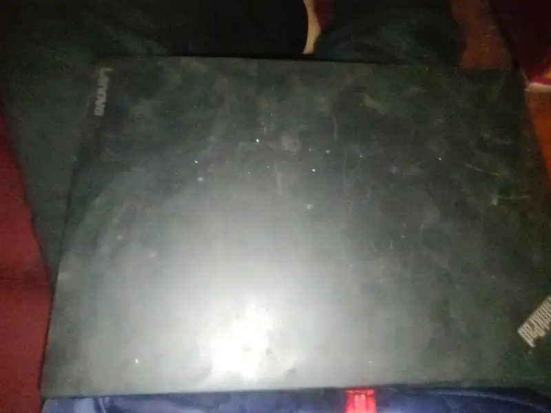 Laptop Lenovo Thinkpad usado - 1