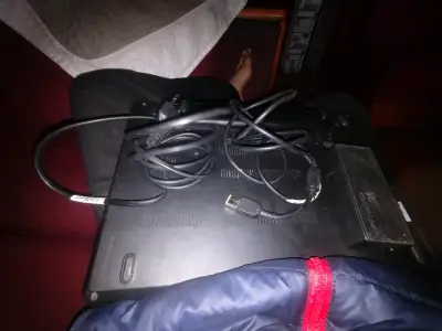 Laptop Lenovo Thinkpad usado - miniatura 4