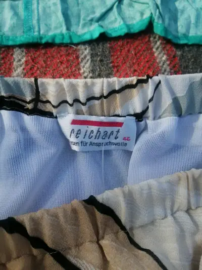 Falda estampada en tonos beige - miniatura 3