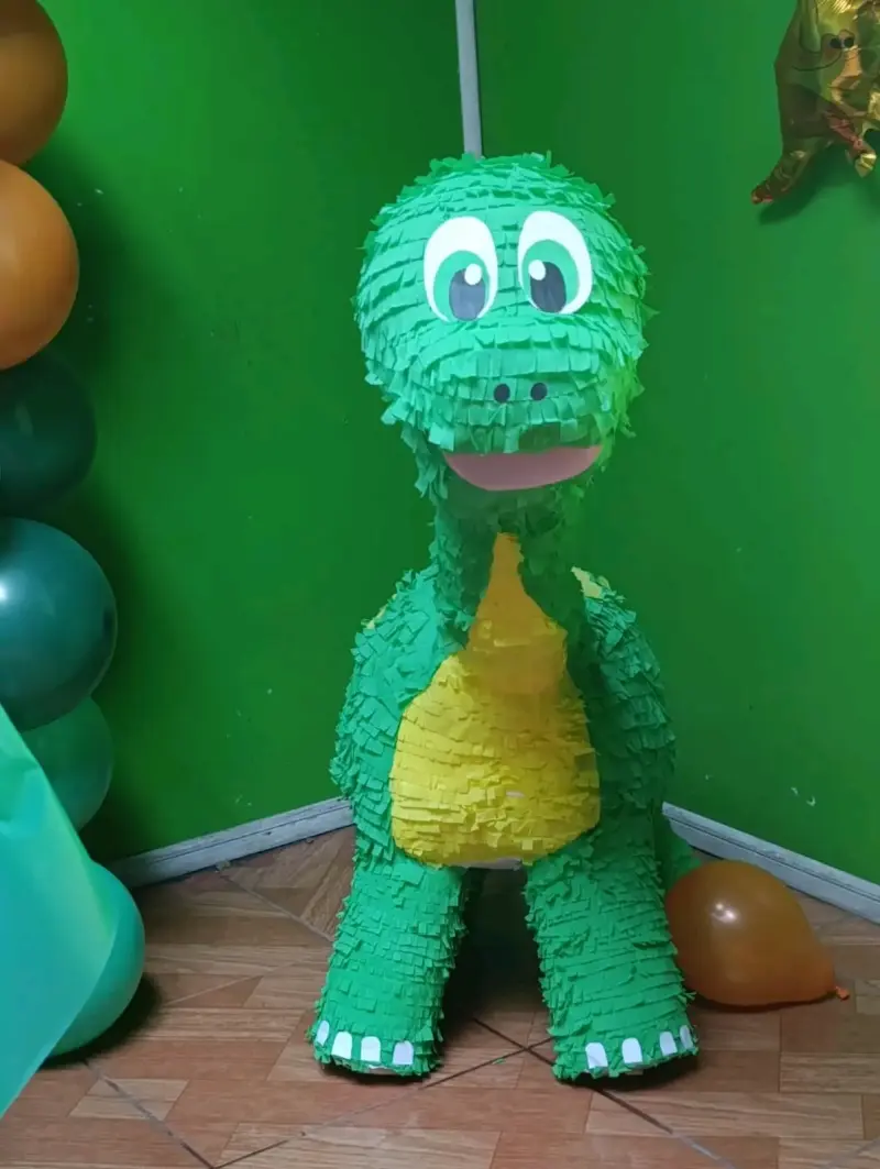 Piñata de dinosaurio verde