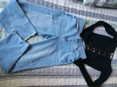 Jeans desgastados azul claro - miniatura 3