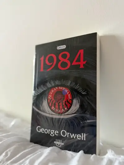 1984 de George Orwell - miniatura 1
