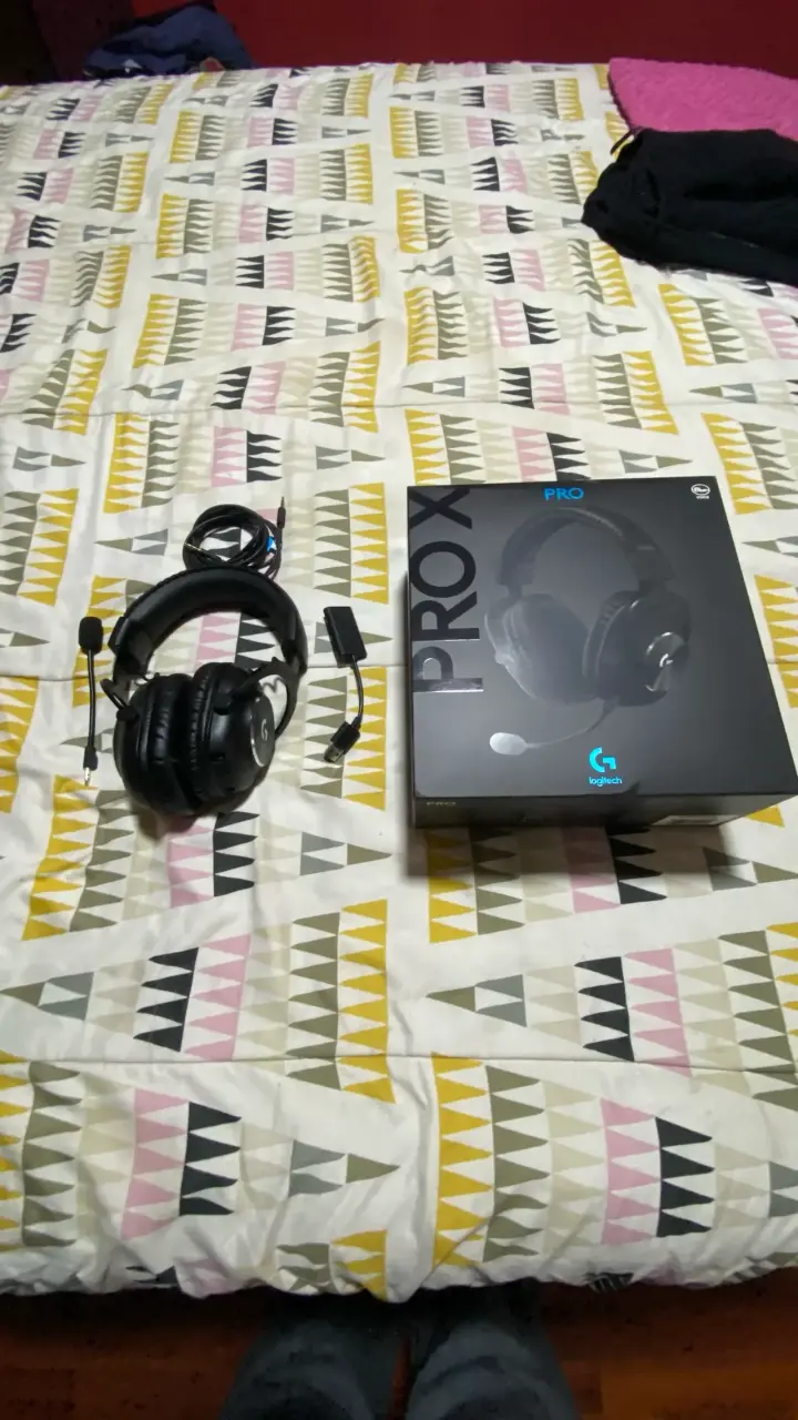 Audífonos Logitech PRO X - 1