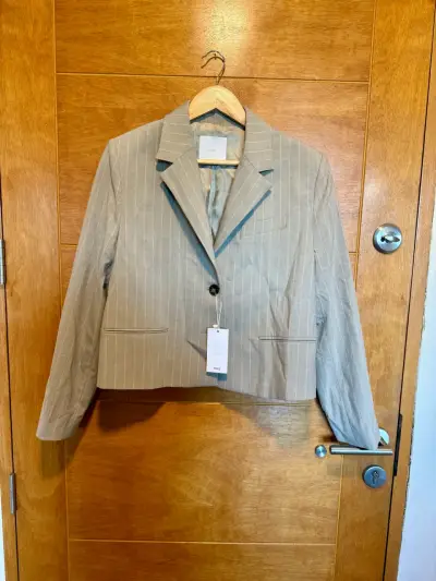 Blazer beige a rayas con etiqueta - miniatura 1