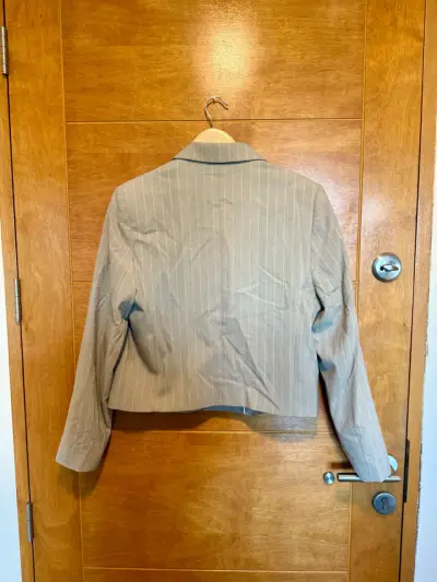 Blazer beige a rayas con etiqueta - miniatura 2