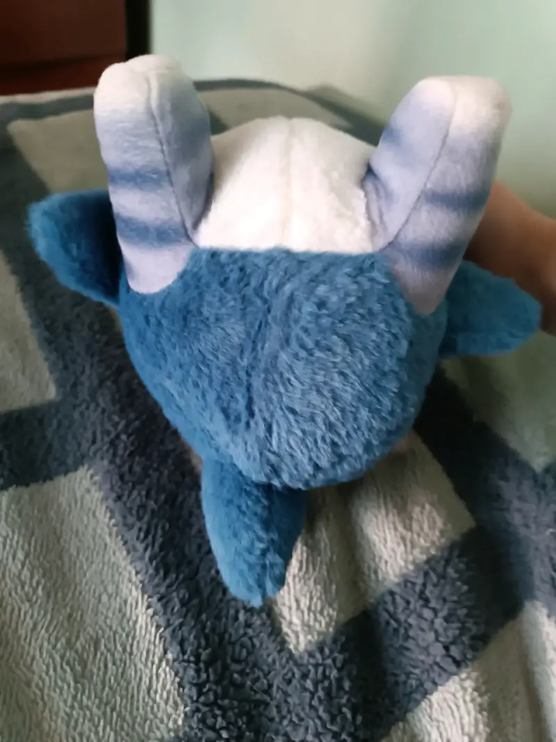 Peluche gato azul disfrazado de tiburón - 6
