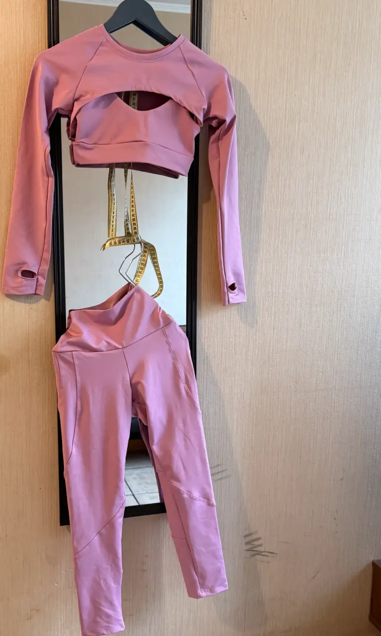 Conjunto deportivo rosa - 1