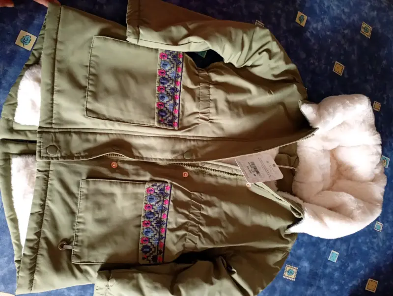 Parka verde con forro de lana