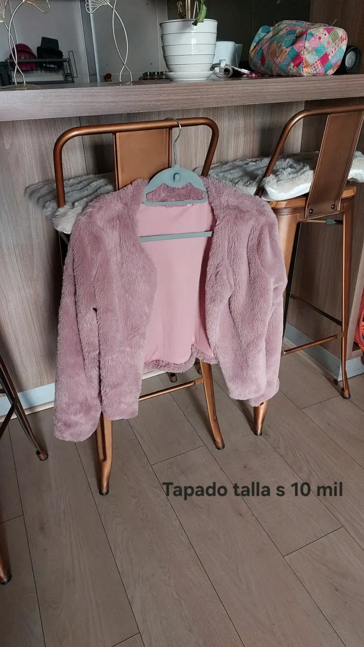 Abrigo de felpa rosado