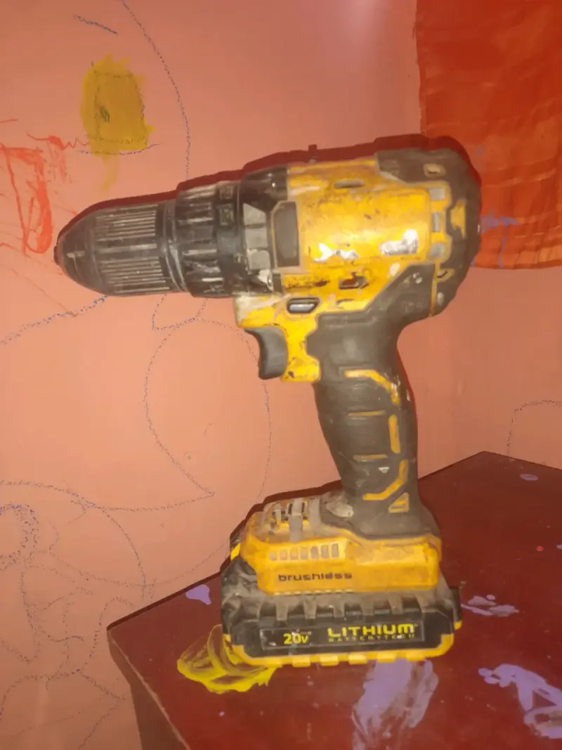 Taladro Stanley brushless usado - 2