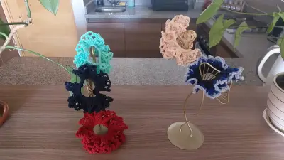 Colección de scrunchies artesanales - miniatura 2