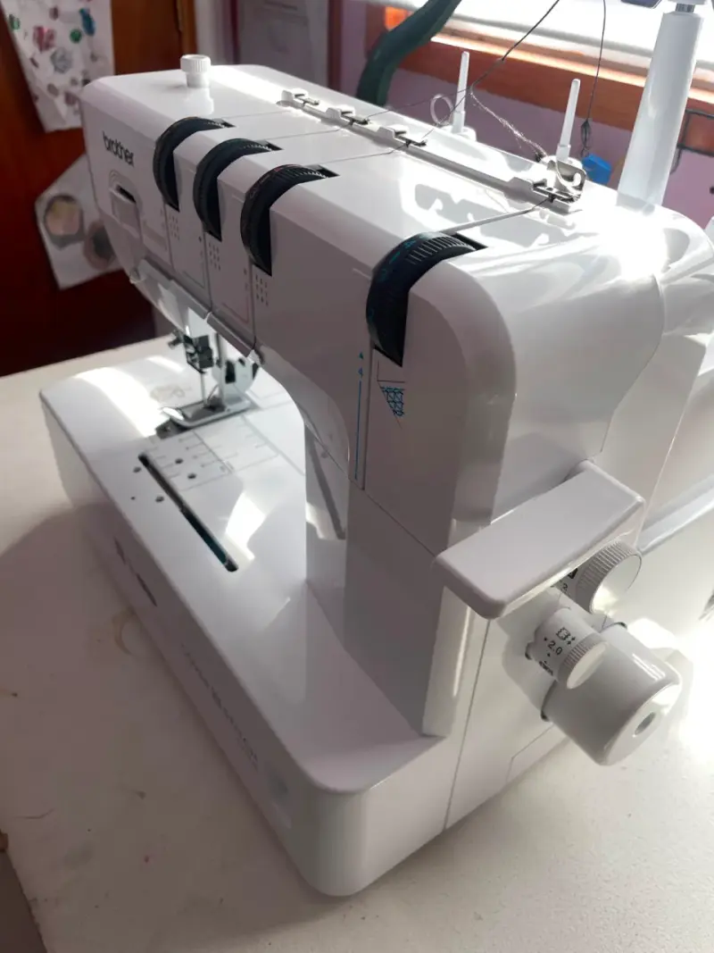 Máquina de coser Brother Colleretera CV3440 - 2