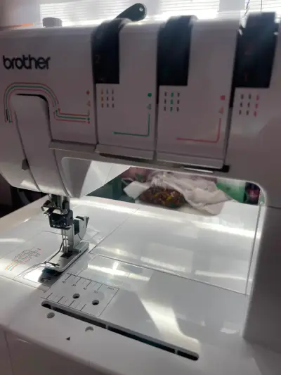 Máquina de coser Brother Colleretera CV3440 - miniatura 3