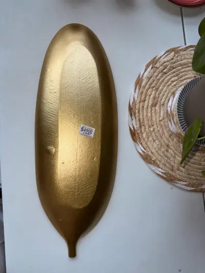 Bandeja dorada forma de hoja - miniatura 2