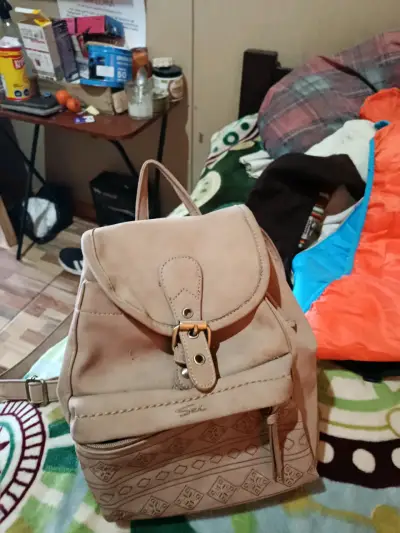 Mochila beige en buen estado - miniatura 2