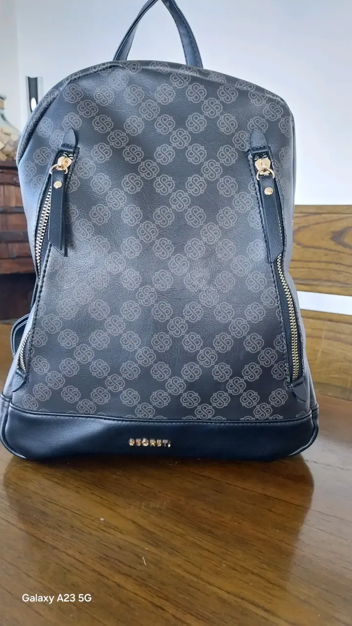 Mochila negra secret