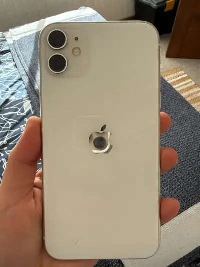 Iphone 11 con detalle - miniatura 2