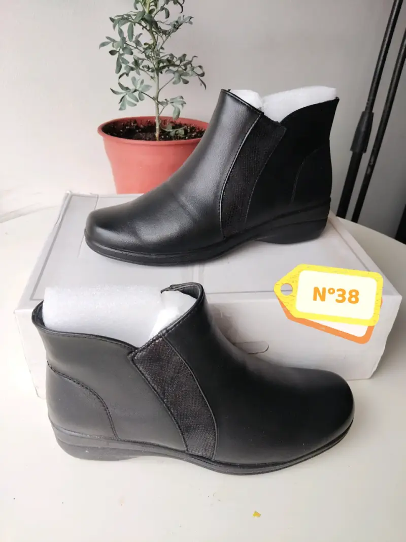 Botines negros talla 38 - 1