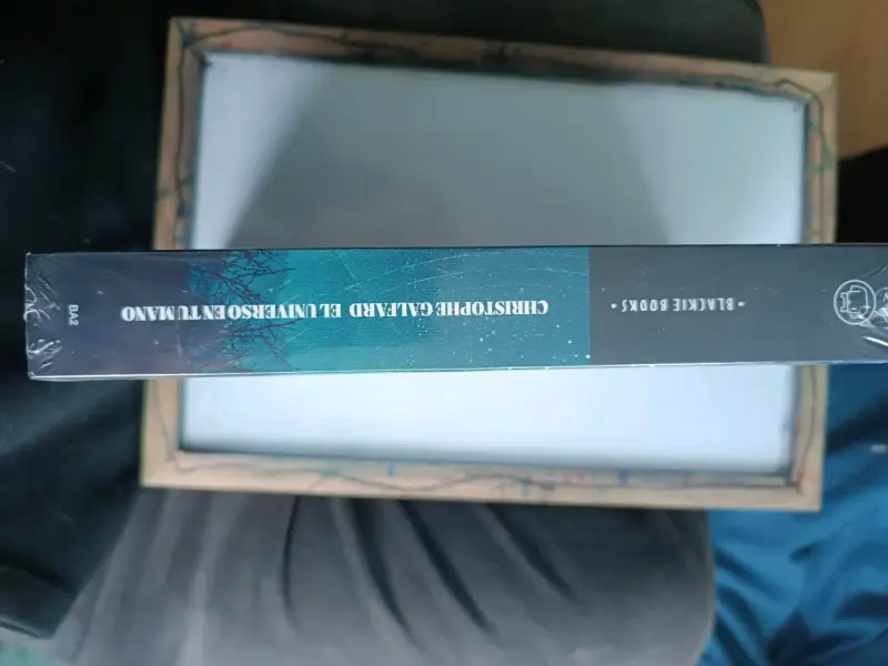 Libro 'El universo en tu mano' - 2