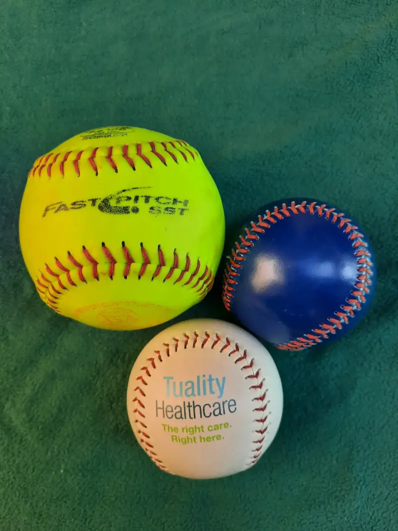 3 Pelotas de béisbol y softball - 2