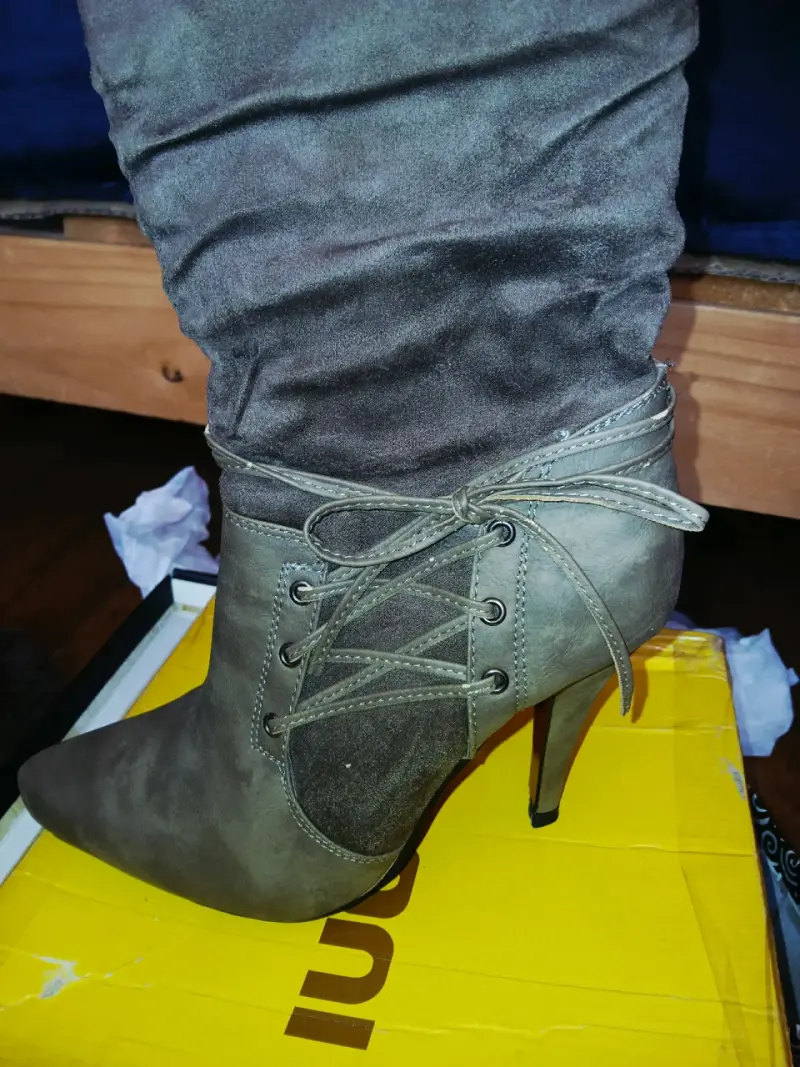 Botines de taco alto gris - 1