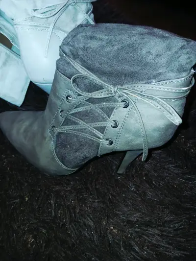 Botines de taco alto gris - miniatura 2