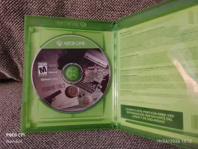 Juego Resident Evil 2 para Xbox One - miniatura 2