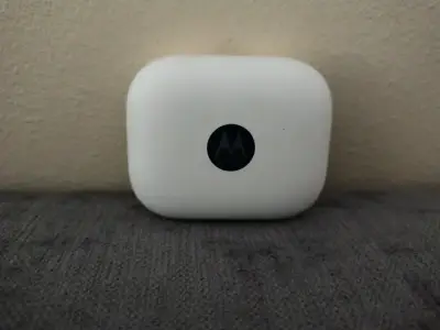 Auriculares inalámbricos Moto Buds - miniatura 2