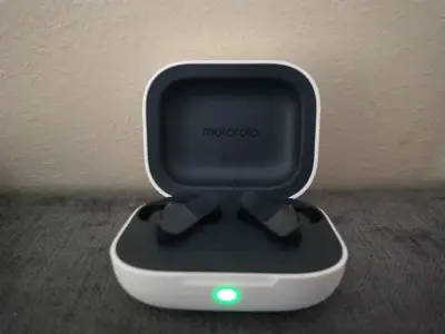 Auriculares inalámbricos Moto Buds - miniatura 3