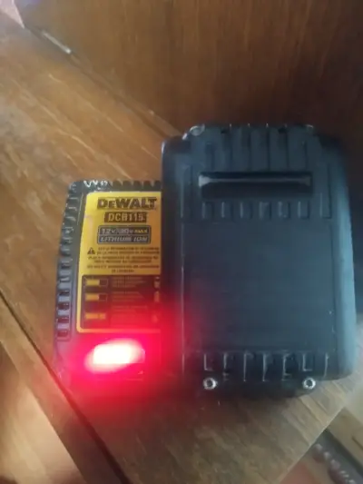 Taladro atornillador inalámbrico DeWalt - miniatura 5