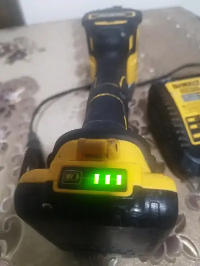 Taladro atornillador inalámbrico DeWalt - miniatura 6