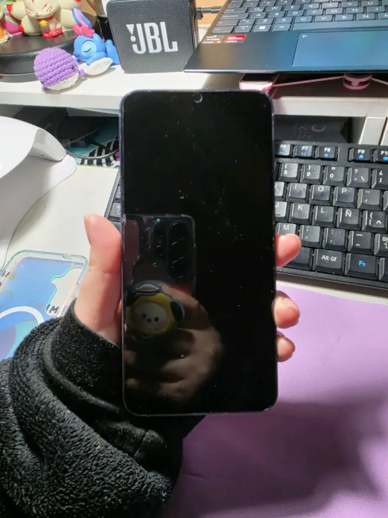 Samsung S24+ - 1