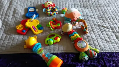 Set de juguetes para bebé - miniatura 3