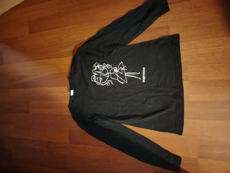 Polera negra Supreme M - 2