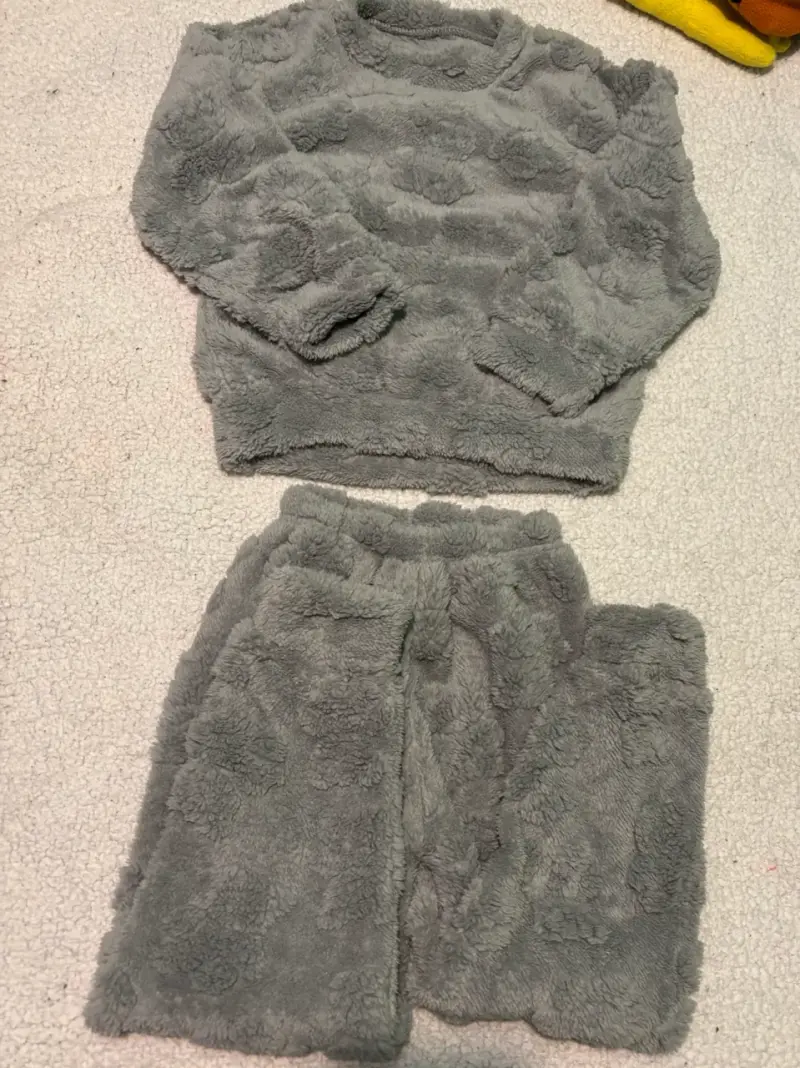 Conjunto infantil polar gris