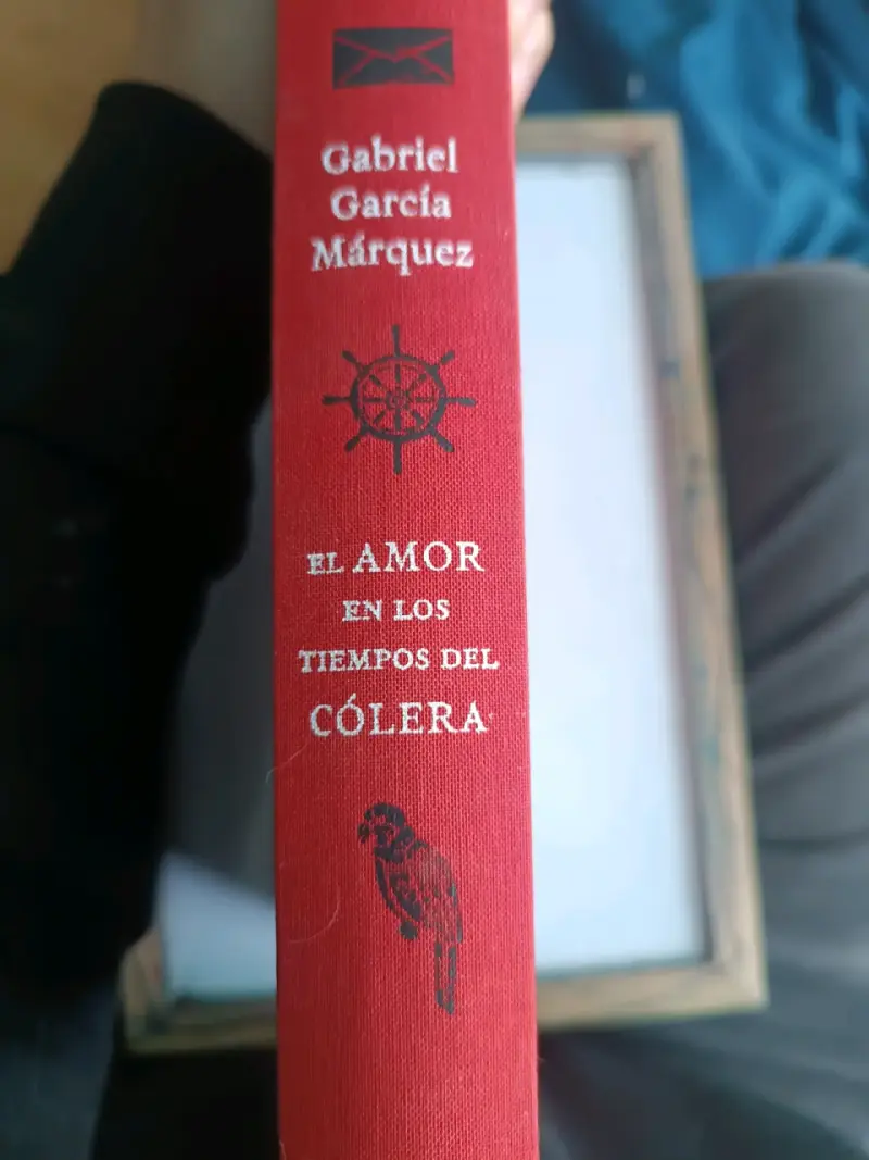 Libro 'El amor en los tiempos del cólera' - 2