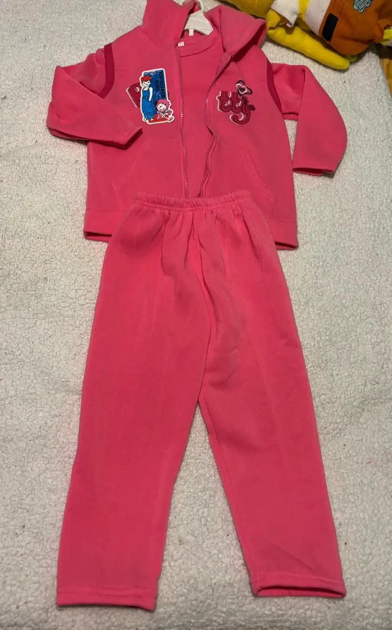 Conjunto deportivo infantil rosado