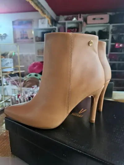 Botines Vizano camel con tacón alto talla 38 - miniatura 1