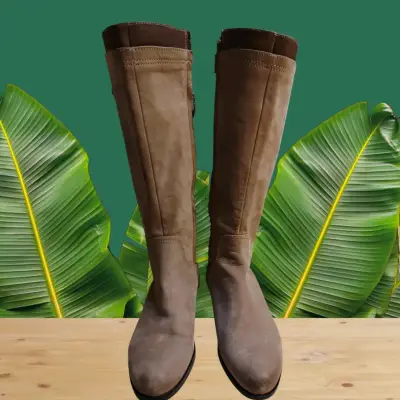 Botas de cuero con hebillas - miniatura 2