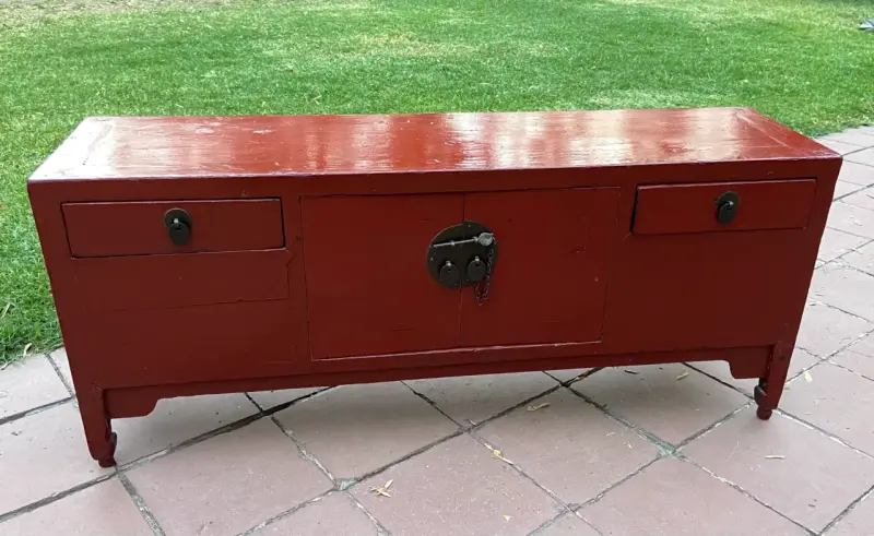 Mueble de madera rojo vintage - 2