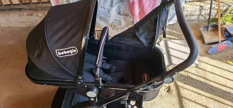 Coche de bebé negro usado - 2