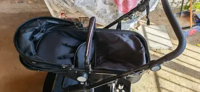 Coche de bebé negro usado - miniatura 4