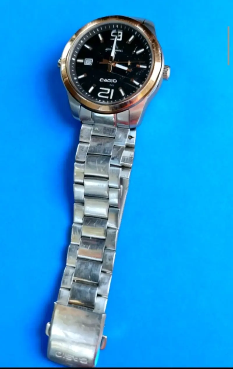 Reloj Casio analógico metal